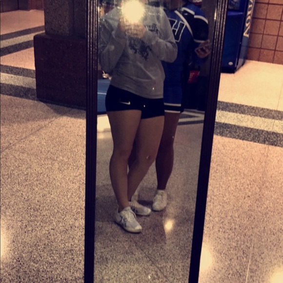 SOLD ON MERCARI❗️Nike pros⚫️ - Picture 3 of 3